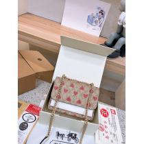COACHバッグコピー ブランド 通販 安心早期完売魅力を放つ