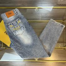 スーパー コピー ブランドFENDIジーンズ完売必須きれいめコーデに変身