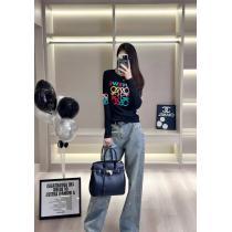 激安 ブランドロエベ長袖Tシャツ季節感をプラス人気商品甘過ぎず大人な印象に