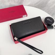ブランド 品 激安 通販FERRAGAMO著名人の着用鮮度が手に入る財布
