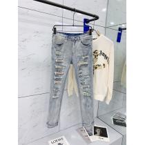 ジーンズVERSACE毎年大人気商品ゆったりシルエットコピー ブランド 優良