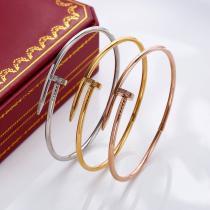 夏にぴったり限定アイテム上質感腕輪CARTIERブランド 偽物