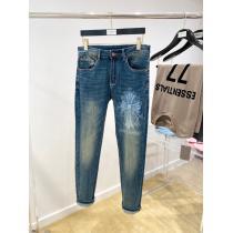 視線を集めてブームは再熱中コピー 通販ジーンズCHROME HEARTS