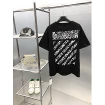 偽物 通販 半袖TシャツOff-White機能性が素晴らしい著名人愛用