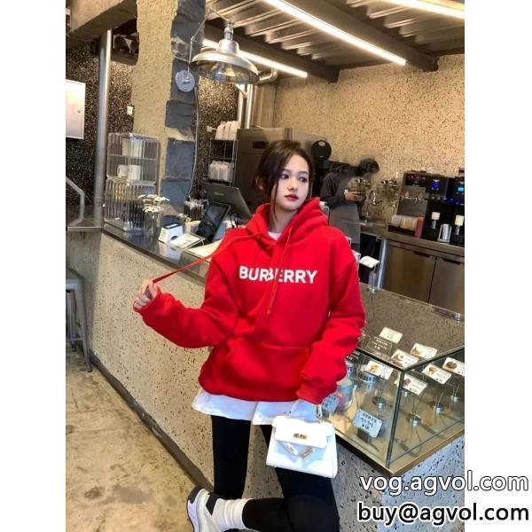 パーカーBURBERRY今年のトレンドカラーオシャレ上級者にブランド コピー 販売 