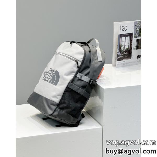 TheNorthFaceブランド 偽物2026を感じさせる話題のブランドSUPREMEリュックサック