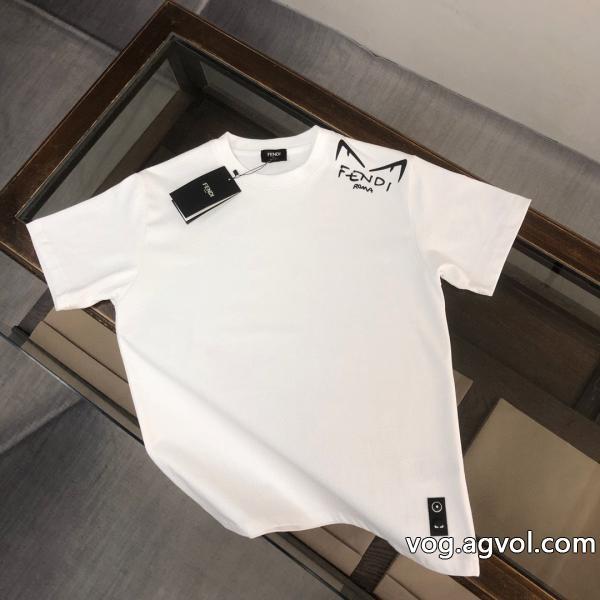 都会的な印象のスタイル大胆なカジュアルダウンフェンディ偽 ブランド半袖Tシャツ