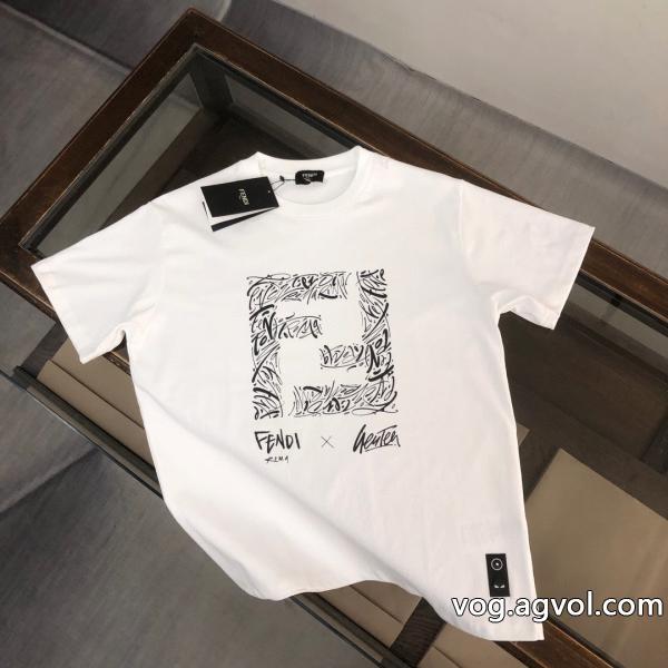 FENDI偽 ブランド 購入半袖Tシャツ贅沢な逸品大人の華やかさを演出