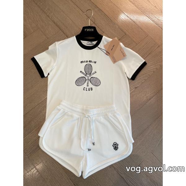 今年コレクション新作登場！人気確定 コピー 通販CELINE半袖Tシャツ