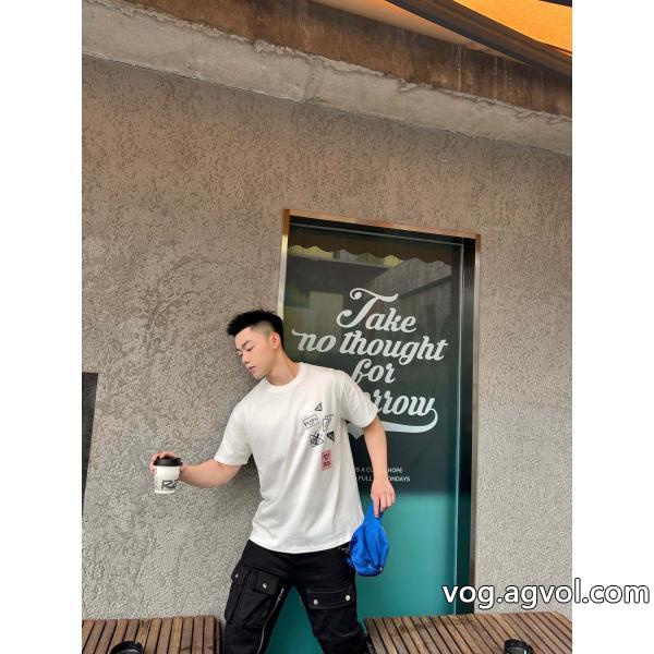 超あたたかい大注目国内完売数量限定コピー ブランド 優良PRADA半袖Tシャツ