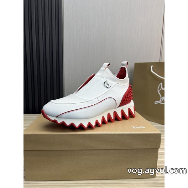 Christian Louboutin偽 ブランド スニーカー大人の色気を印象にお洒落スタイル