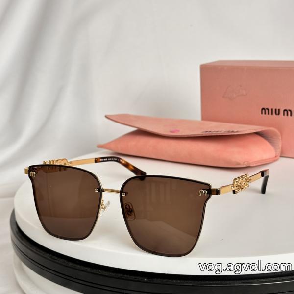 価格帯が魅力的知的優秀アイテムメガネ偽物 ブランドMIUMIU