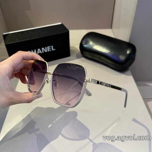 コピー 商品 ブランドサングラスCH格安SALEオシャレ度アップ