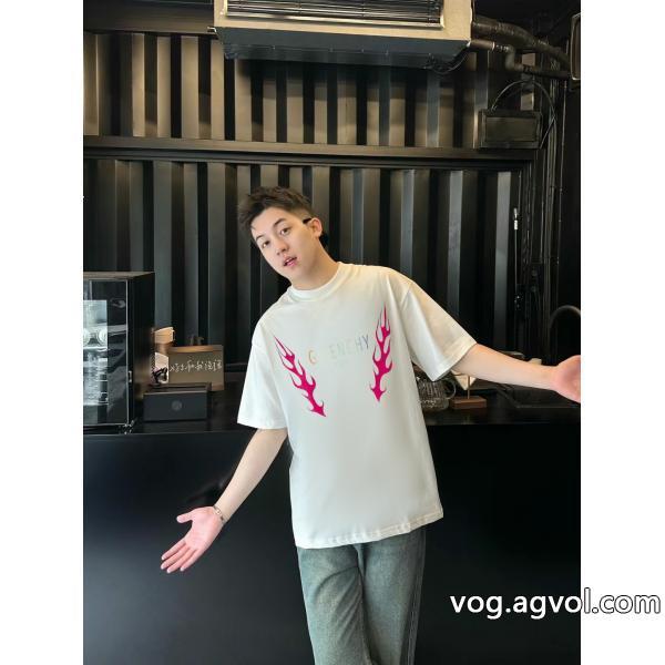 ブランド コピー 激安派手すぎず好感度が高いアイテム半袖Tシャツジバンシー