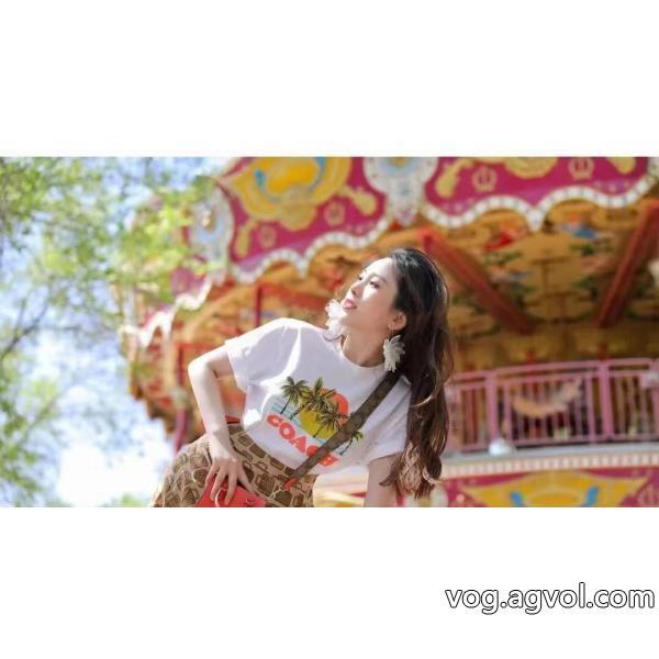 ブランド 偽物 激安COACH半袖Tシャツ人気ブランドお洒落度が一段アップする