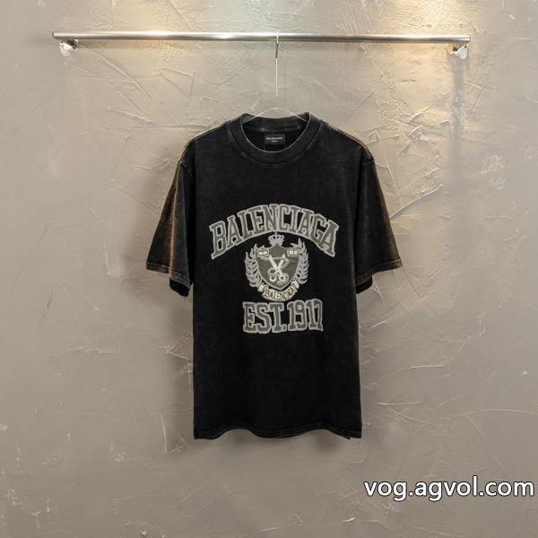 今っぽいトレンド大人っぽい印象が素敵コピー ブランド 優良半袖Tシャツbalenciaga