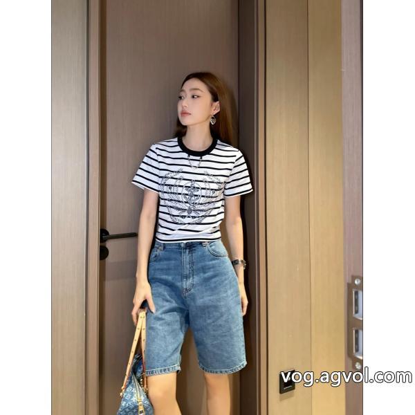 コピー ブランド 通販スタイルを綺麗にSS23オシャレLOUIS VUITTON半袖Tシャツ