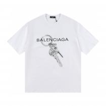 完売目前2026年の最新アイテム偽 ブランド半袖Tシャツbalenciaga