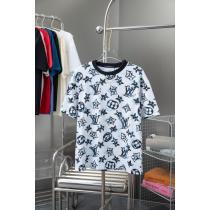 LOUIS VUITTON半袖Tシャツコピー 商品 ブランド爽快感が絶妙にマッチ爆発的な人気