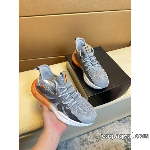 スニーカー偽 ブランド 販売上品さ漂うサラサラの着心地PRADA