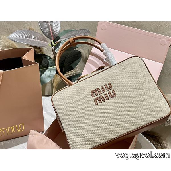 新作売切れ続出超カッコイイコピー 商品 販売MIUMIUバッグ