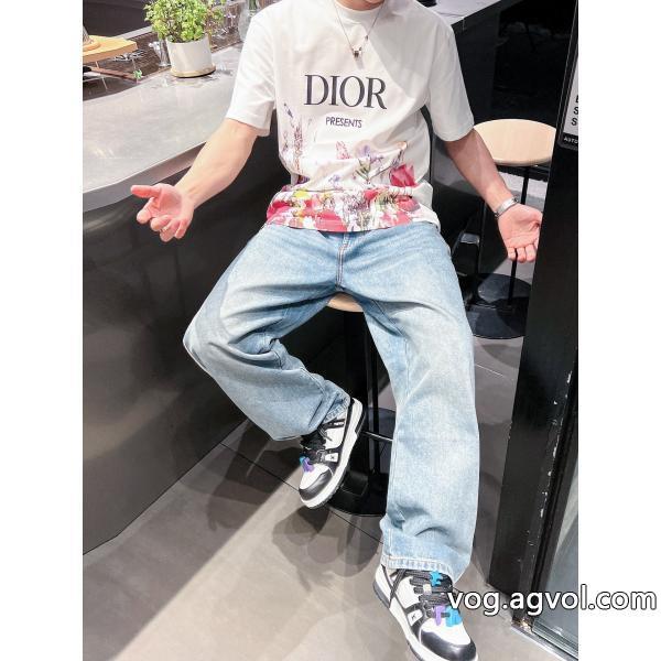DIOR上品シックなお品激安大低価ブランド コピー半袖Tシャツ