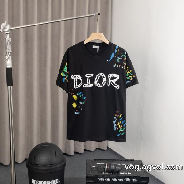 DIOR偽 ブランド 販売半袖Tシャツ洗練された印象ファッションの最先端！