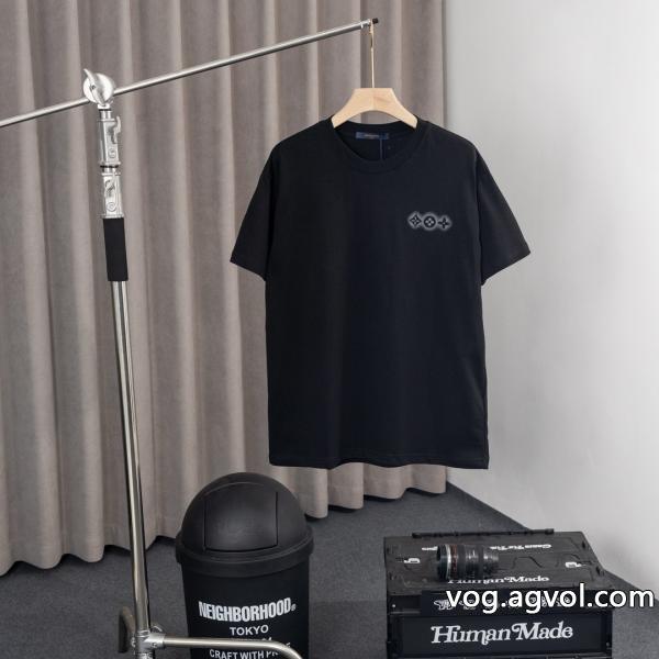 大人気ブランドSS23限定版ブランド コピー 販売 半袖TシャツLOUIS VUITTON
