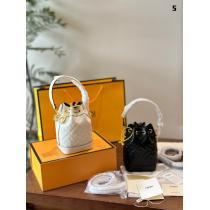 大人で素敵数量限定コピー ブランド 通販バッグフェンディ