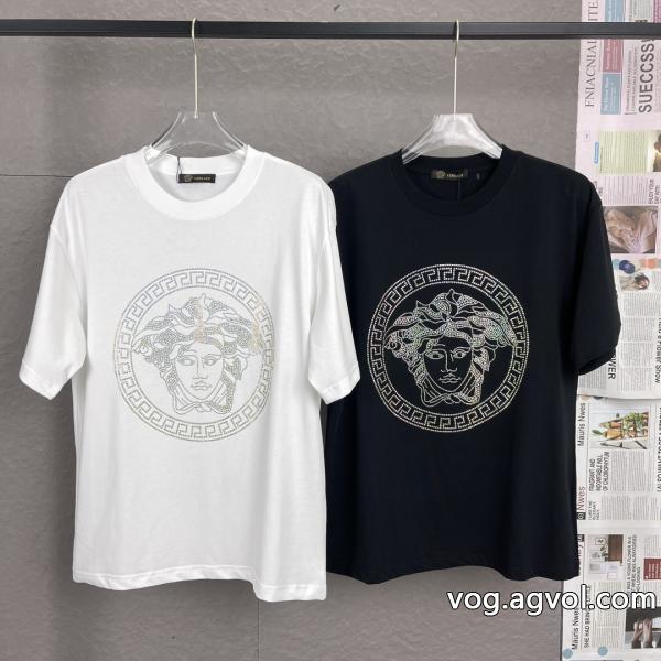VERSACE22/23AW新作 大注目日本未入荷偽物 通販 半袖Tシャツ