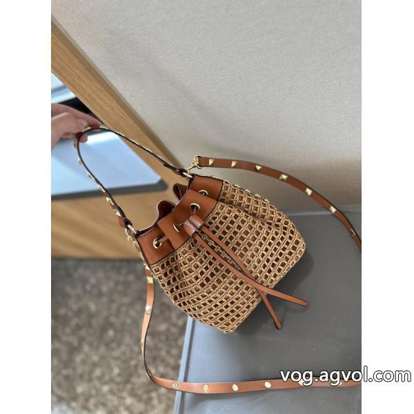 コピー ブランド 通販 安心期間限定2026新作も続々登場!バッグVALENTINO