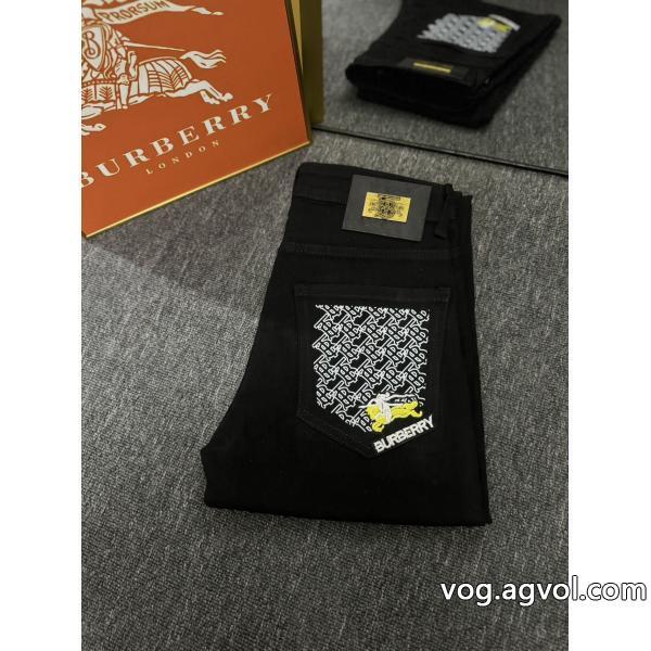 ジーンズBURBERRY2026を感じさせる印象に残るデザインコピー 商品 通販
