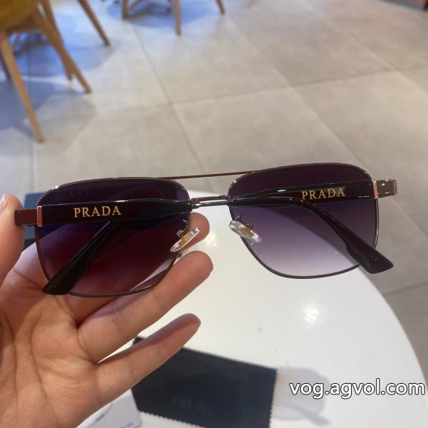 カジュアルなのに高感度が高く清涼感サングラス偽物 ブランドPRADA