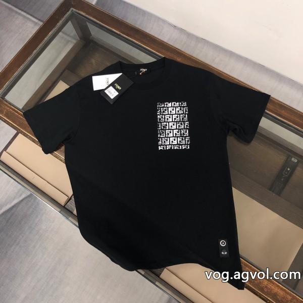 ブランド レプリカFENDI2026らしい華やか完売必至半袖Tシャツ