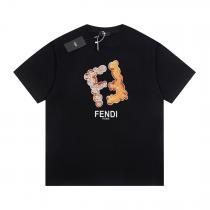 FENDIブランド コピー 販売大人着用可個性的な2026のコーディネート半袖Tシャツ
