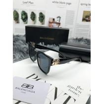 balenciagaサングラススーパー コピー ブランド相性抜群のコンビ根強い人気定番商品