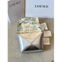 バッグ最新で完売確実韓国の人気LOEWEコピー ブランド 優良