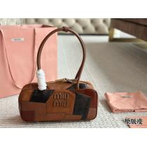 バッグコピー ブランド 通販新作限定華やかキュート雑誌掲載MIUMIU