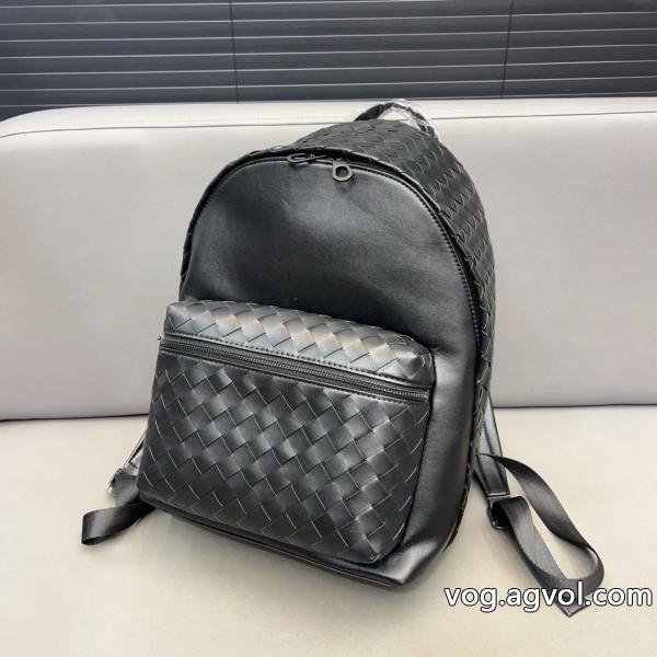 男性用リュックサック奥行きのある新作 オフィス使いにbottega venetaコピー 品 販売