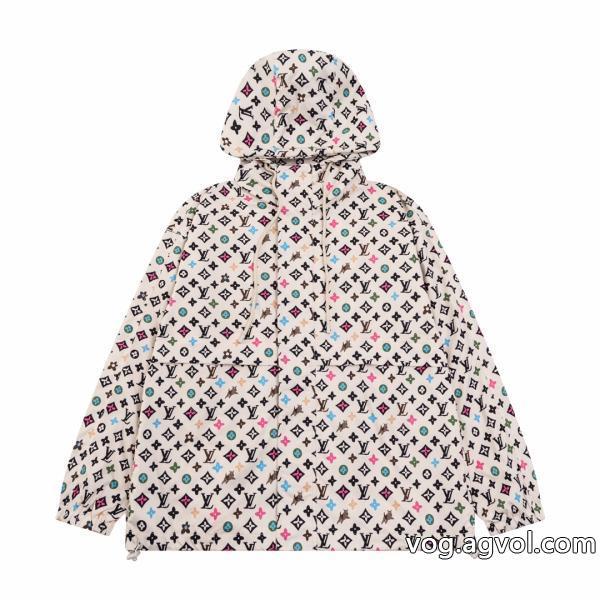 コート売切必至今季は色を使った注目新品LOUIS VUITTONコピー 商品 通販
