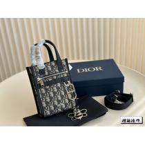 DIOR風通しの良いフレア先行予約販売バッグブランド 品 コピー