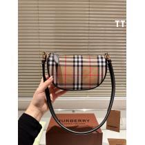 バッグBURBERRYコピー 商品 販売ちょっと大人の印象すぐお届け　2026新作