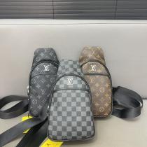 季節感をプラス人気商品上品さ漂うショルダーバッグLOUIS VUITTONブランド コピー 販売