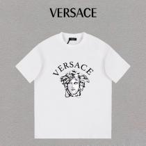雑誌掲載大胆なカジュアルダウン激安 ブランドヴェルサーチ半袖Tシャツ