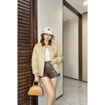 MIUMIU激安 ブランド 通販色気のあるスタイルに仕上げオシャレ上級者にコート