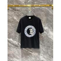 BURBERRYスーパー コピー ブランド 通販雑誌掲載夏らしい品格が漂う半袖Tシャツ