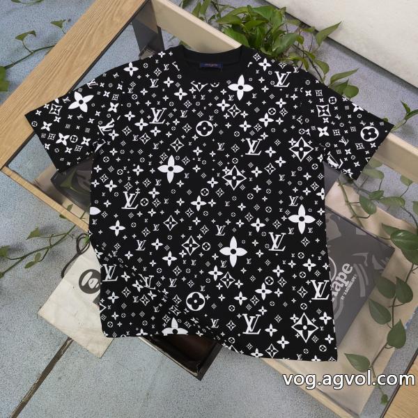 スーパー コピー 通販 優良半袖Tシャツ大人の色味幅広く使えるルイ ヴィトン