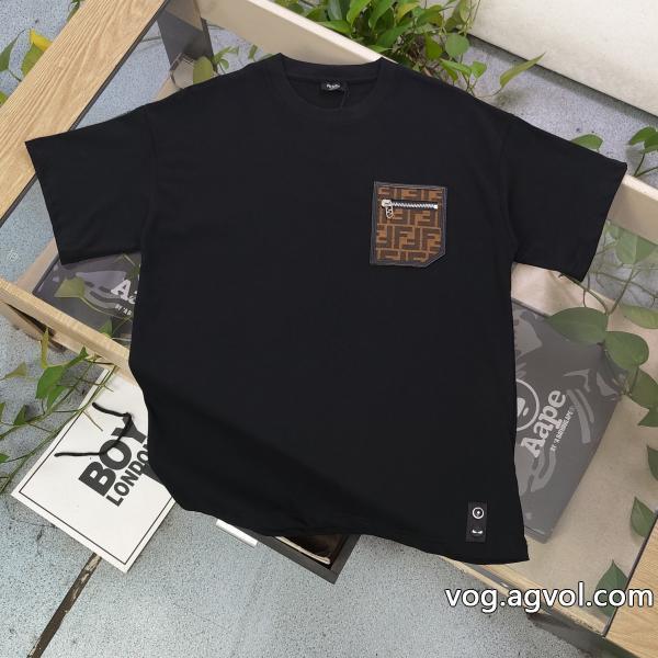 今人気の秘訣2026最新作FENDIブランド コピー 通販半袖Tシャツ