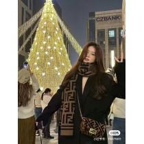 自分へのご褒美大人気セール偽物 ブランド ショップFENDIマフラー