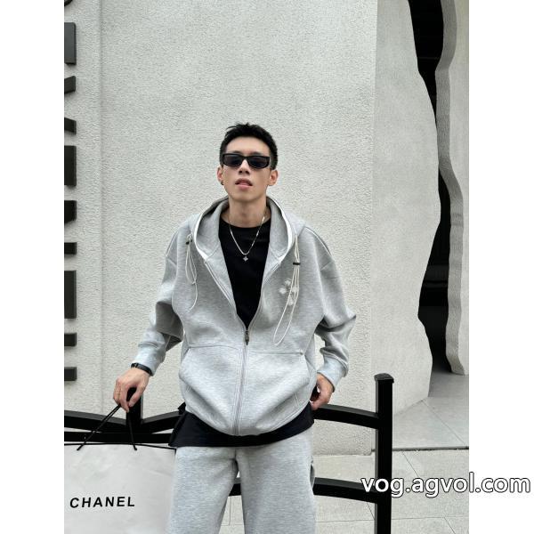 ブランド アクセサリー 激安コートセールお早めに通気性のいいCHROME HEARTS